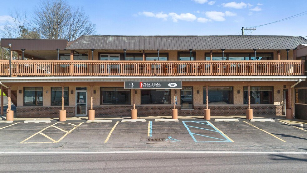 More Photos Of 31 Lakeside Dr, Harveys Lake Restaurant For Sale