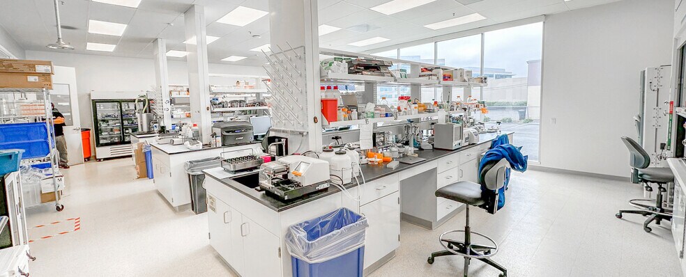 More Photos Of 486 Cabot Rd, South San Francisco Research And Development For Sale