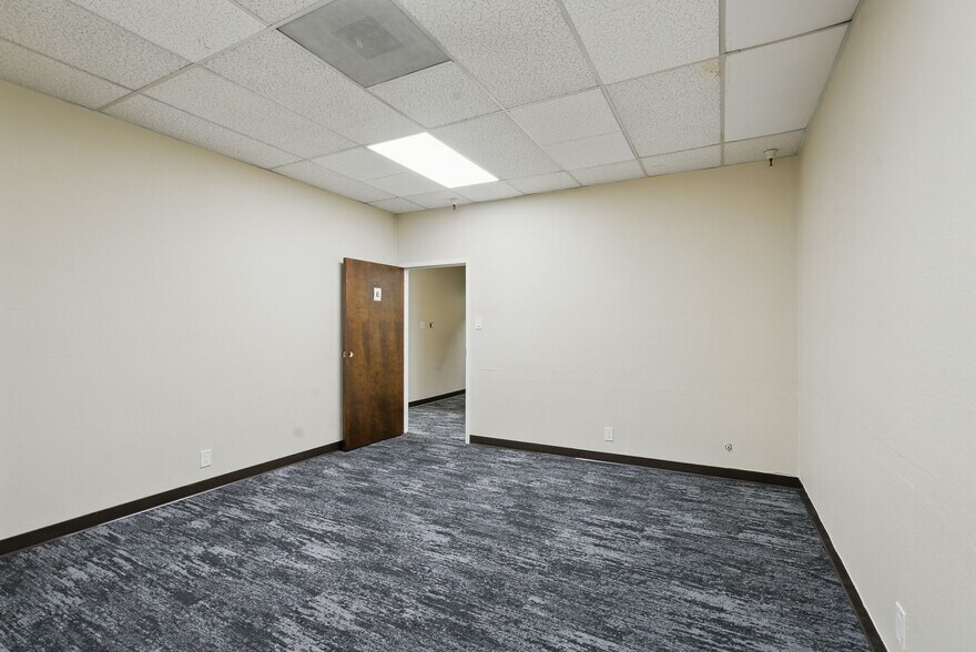 More Photos Of 301 Grand Ave, South San Francisco Office For Lease