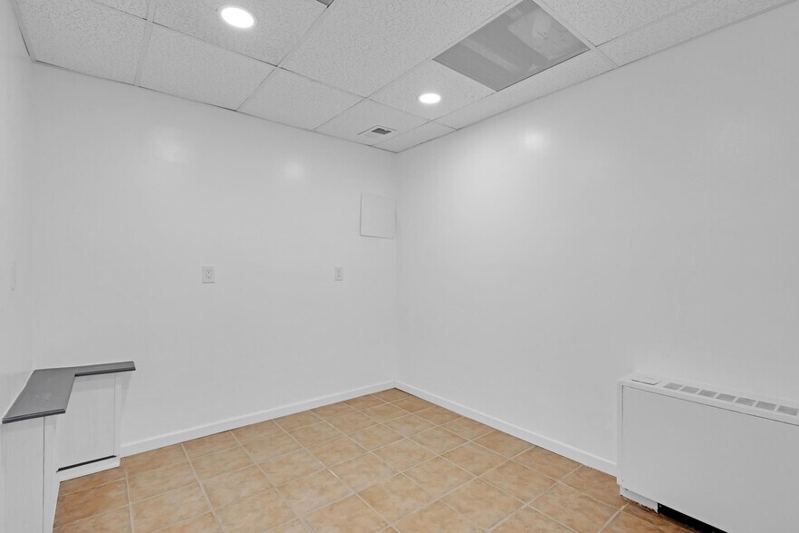 More Photos Of 5565 Columbia Pike, Arlington Multifamily For Sale