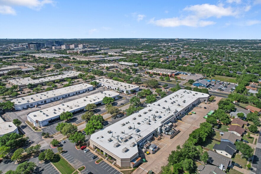 More Photos Of 2111 Braker Ln, Austin Unknown For Lease