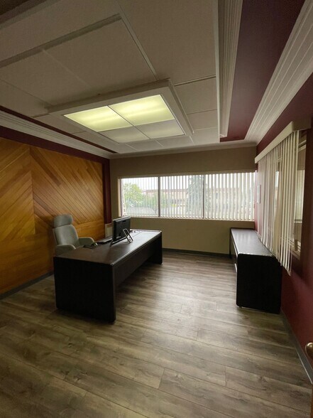 More Photos Of 15330 123 Av NW, Edmonton Warehouse For Sale