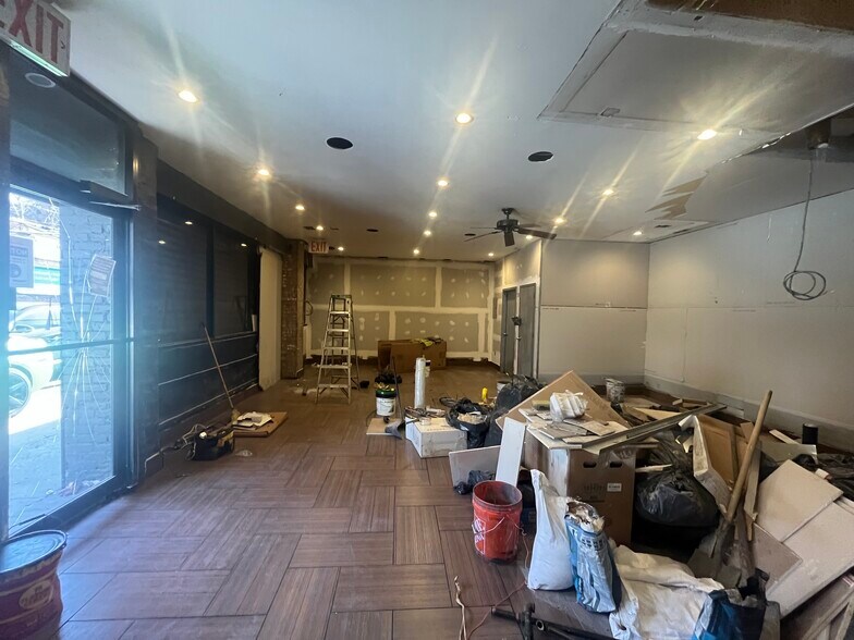 More Photos Of 3870 10th St, Long Island City Freestanding For Lease