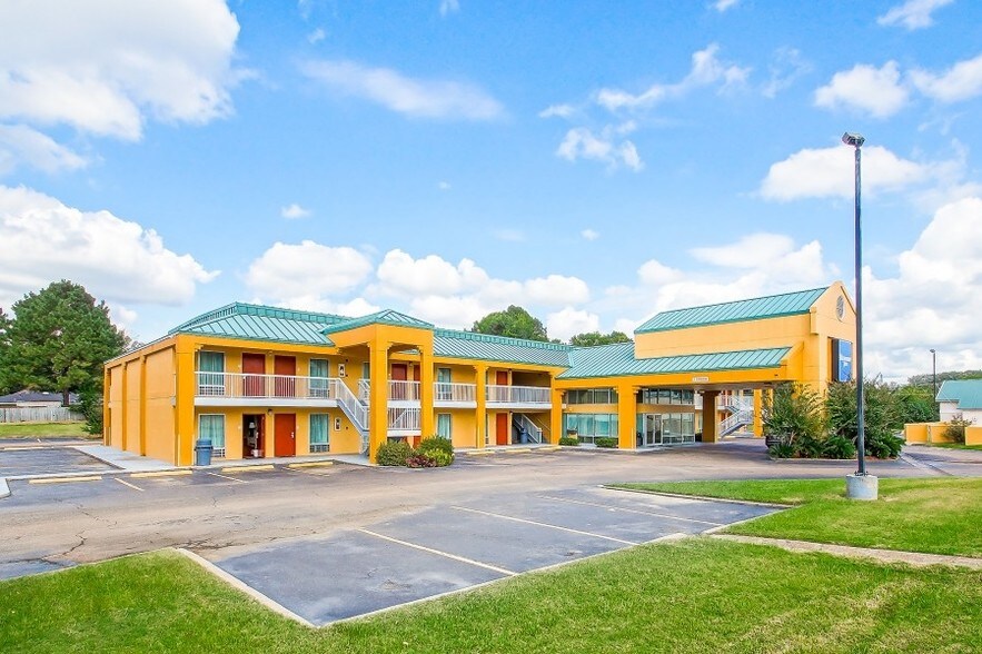 More Photos Of 337 Devereaux Dr, Natchez Hotel For Sale