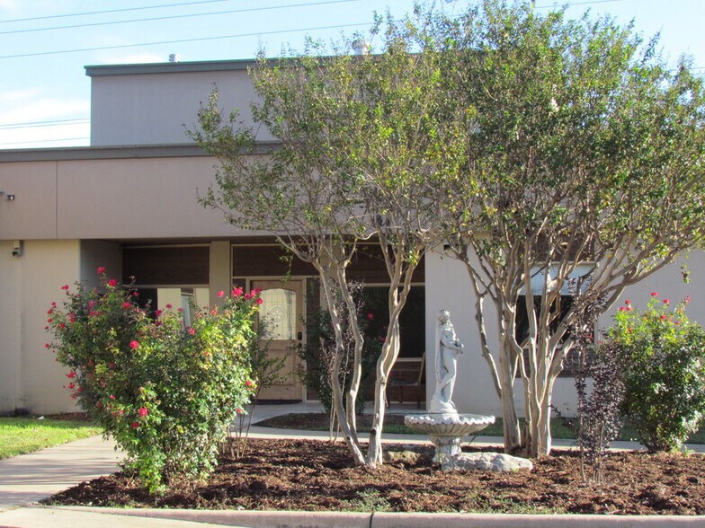 More Photos Of 120 Precision, Buda Unknown For Lease