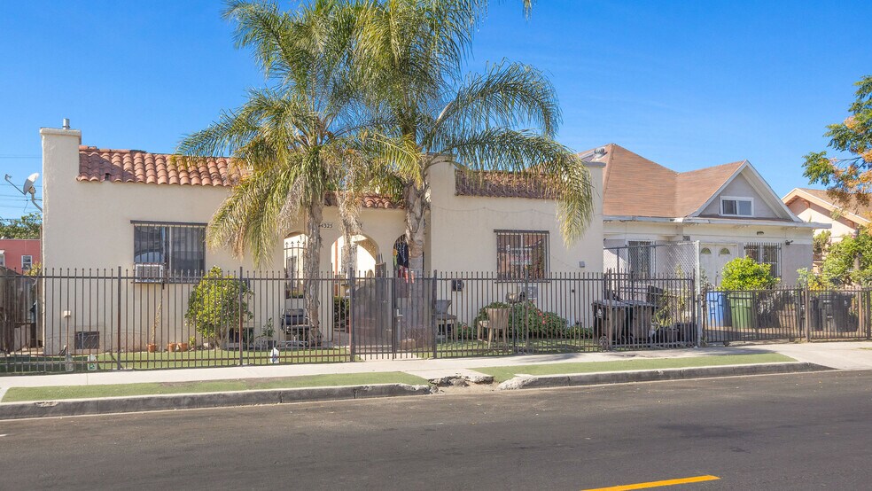 More Photos Of 4321 Woodlawn Ave, Los Angeles Apartments For Sale