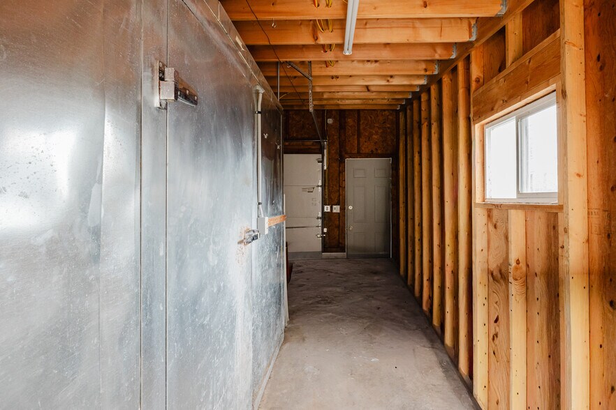 More Photos Of 323 Warren St, Hudson Storefront Retail Residential For Sale