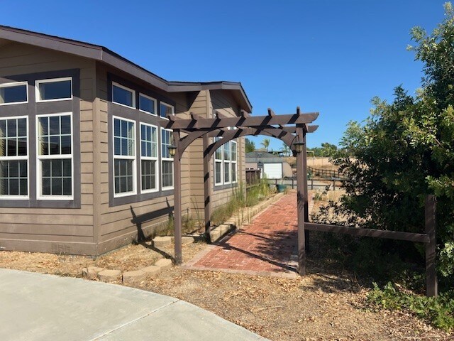 More Photos Of 35260 Bayless Rd, Wildomar Industrial For Lease