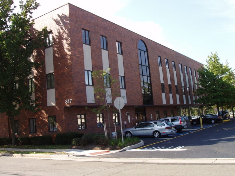 More Photos Of 317 Cleveland Ave, Highland Park Medical For Lease