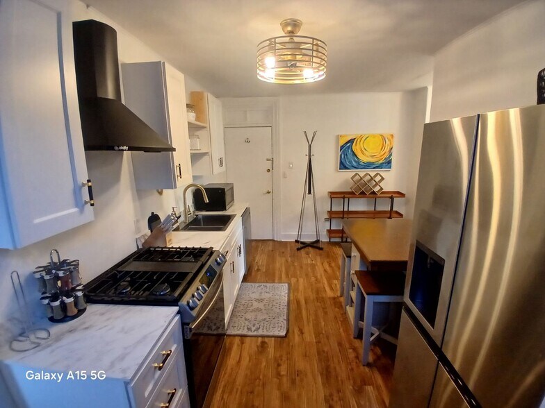 More Photos Of 117 Water St, Stonington Apartments For Sale