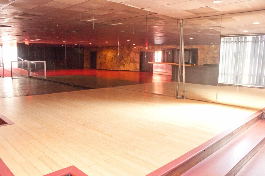 More Photos Of 2997 Campbellton Rd SW, Atlanta Restaurant For Sale