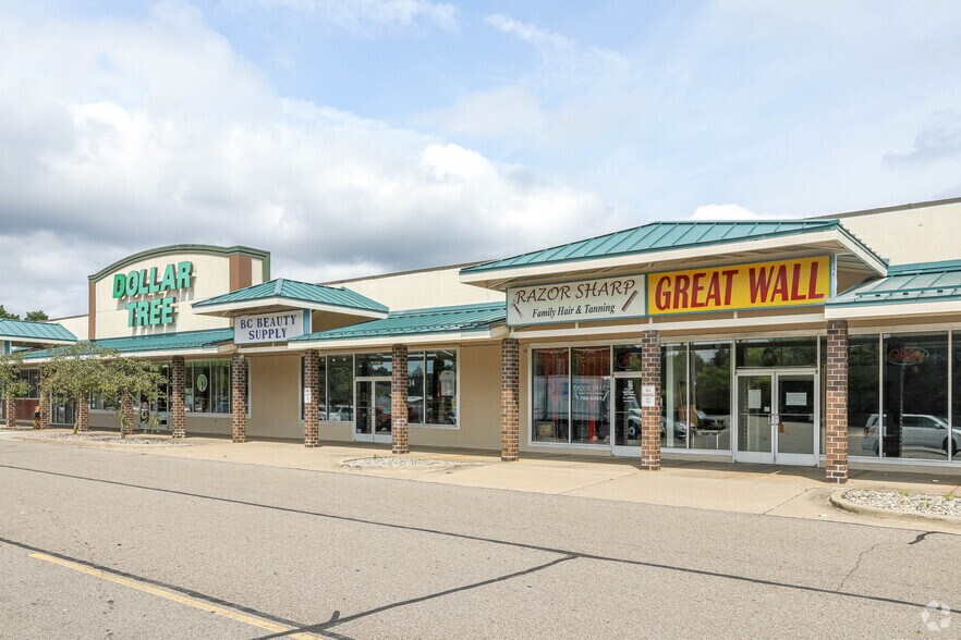 More Photos Of 1525 W Michigan Ave, Battle Creek Storefront For Lease