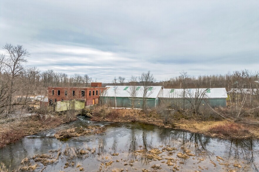 More Photos Of 60 Mill St, Corinna Self Storage For Sale