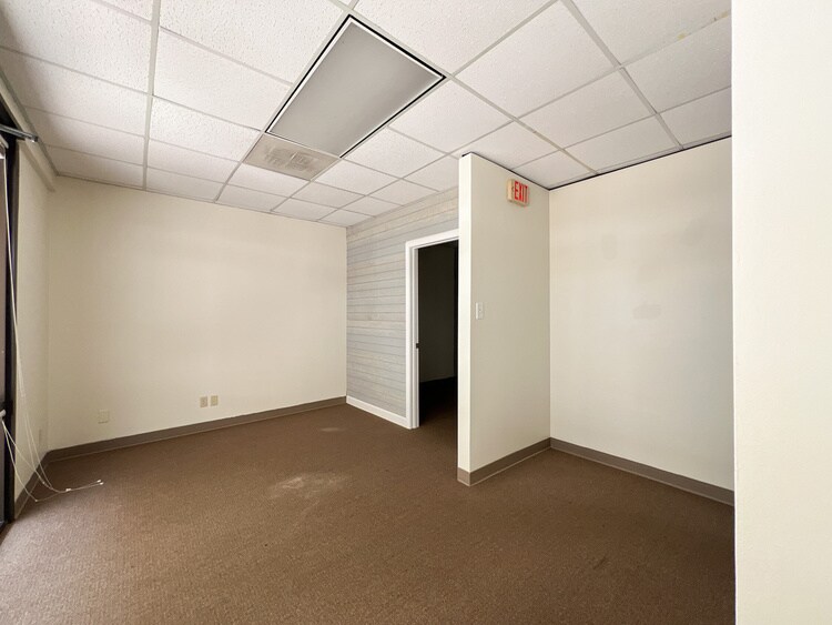 More Photos Of , Mandeville Office For Sale
