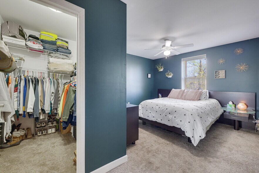 More Photos Of 305 N Main St, Ste Genevieve Storefront Retail Residential For Sale