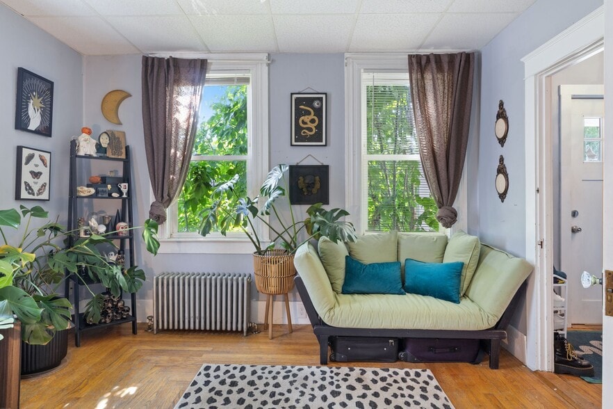 More Photos Of 140 Green St, Somersworth Apartments For Sale