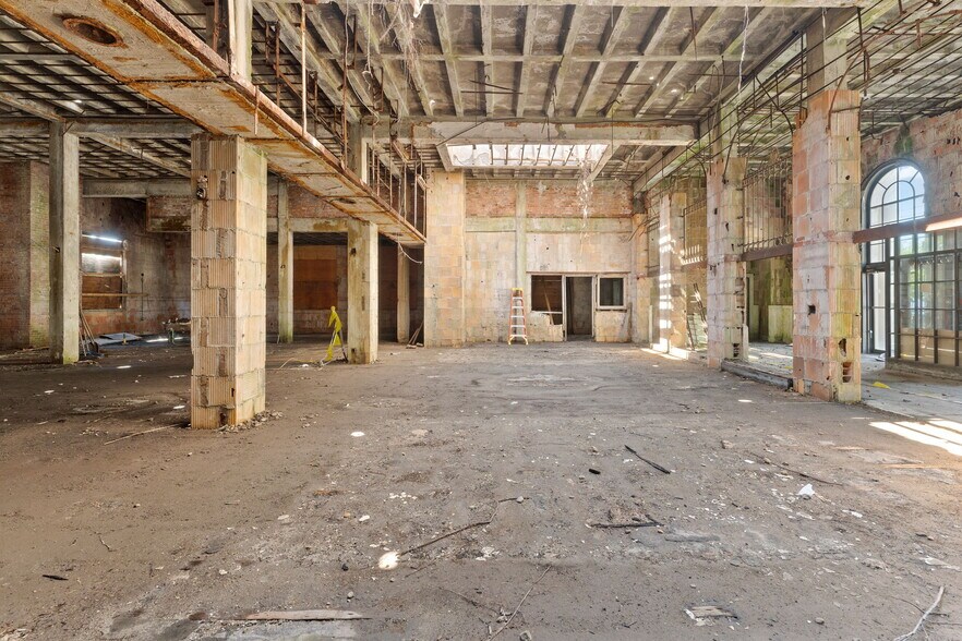 More Photos Of 1190 Main St, West Warwick Loft Creative Space For Sale