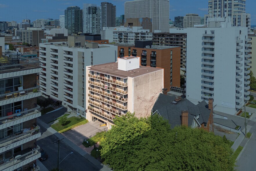 More Photos Of 125 Somerset St W, Ottawa Apartments For Sale