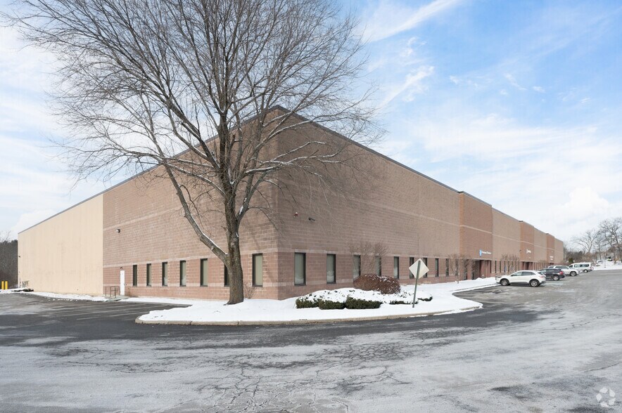 More Photos Of 360 Cedar Hill St, Marlborough Warehouse For Lease