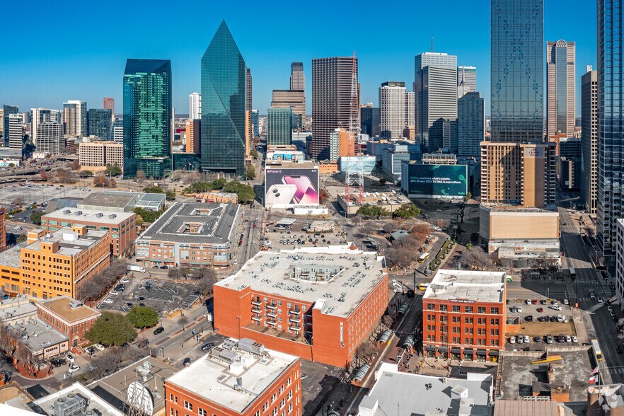 More Photos Of 800 Ross Ave, Dallas Apartments For Lease