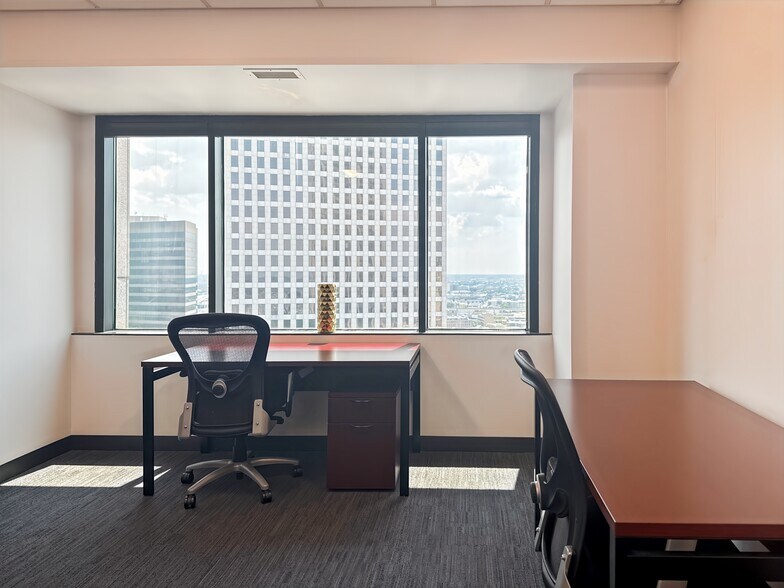 More Photos Of 201 St. Charles Ave, New Orleans Coworking Space