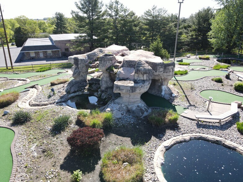 More Photos Of 4565 Spring Hill Dr, Schnecksville Amusement Park For Sale