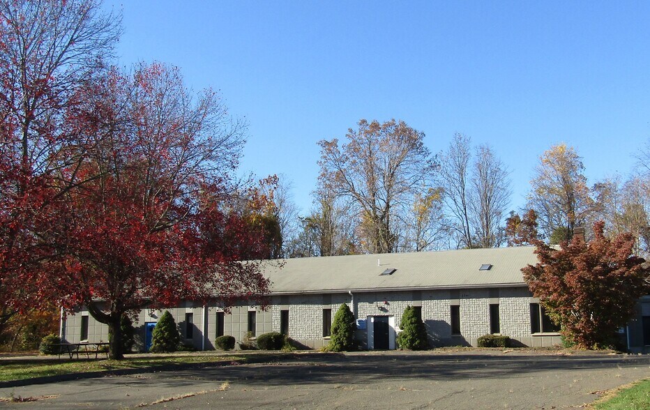 More Photos Of 18 Airline Rd, Durham Manufacturing For Sale