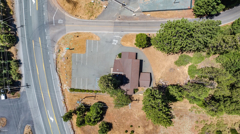 More Photos Of 26395 Buckhorn Ridge Rd, Pioneer Bank For Sale