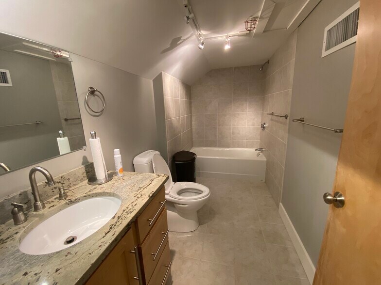 More Photos Of 15 Research Dr, Amherst Office For Sale