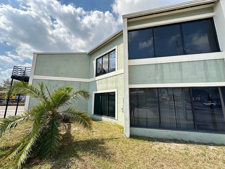 More Photos Of 3922 Tampa St, Tampa General Retail For Lease