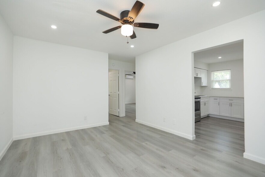 More Photos Of 712 Ball St, Galveston Apartments For Sale