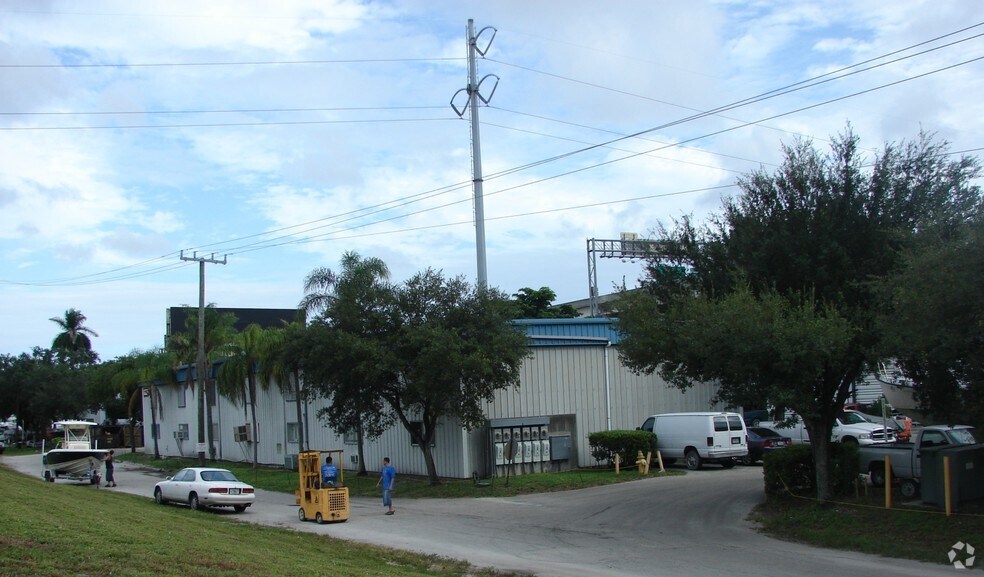 Primary Photo Of 3100 W State Road 84, Fort Lauderdale Marina For Lease