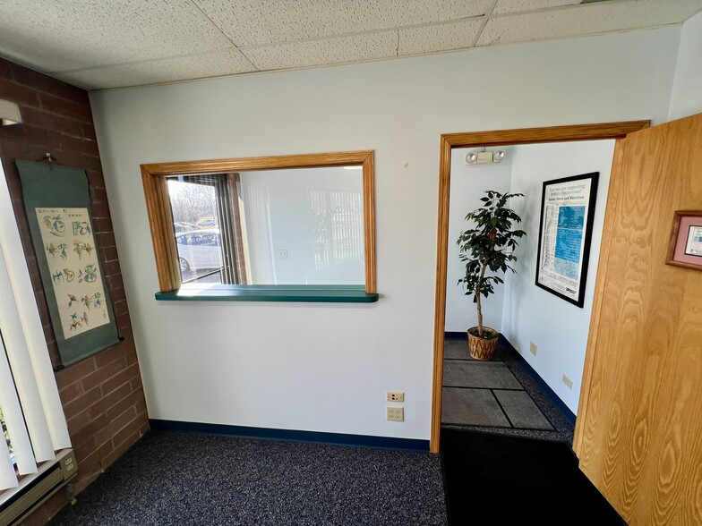 More Photos Of 500 Park Ave, Lake Villa Warehouse For Sale