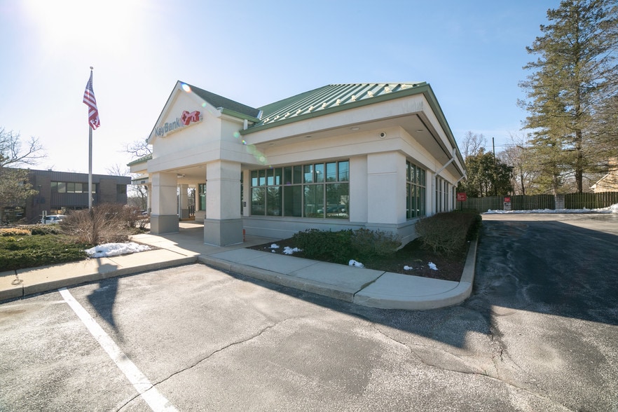 More Photos Of 414 W Lancaster Ave, Devon Bank For Sale