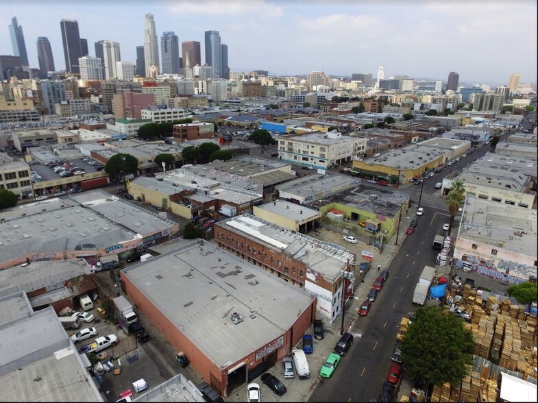 More Photos Of 825 S Crocker St, Los Angeles Apartments For Sale