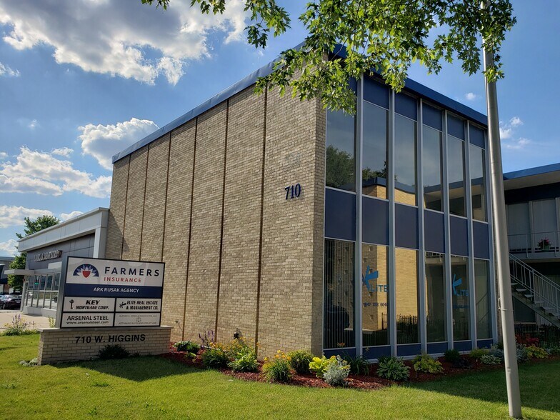 Primary Photo Of 710 Higgins Rd, Park Ridge Office Residential For Lease