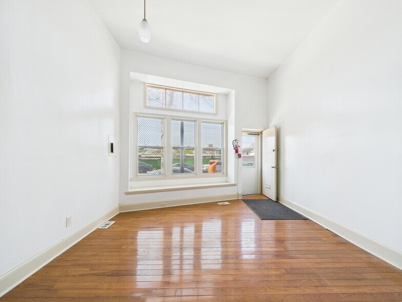 More Photos Of 4714 Woodland Ave, Philadelphia Apartments For Sale