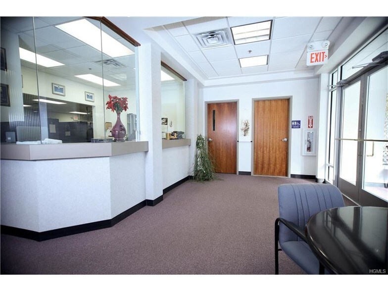 More Photos Of 87 Taft Ave, Newburgh Distribution For Sale