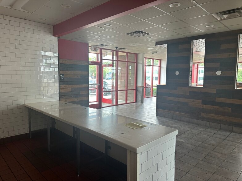 More Photos Of 2365 Pleasant Hill Rd, Duluth Fast Food For Lease
