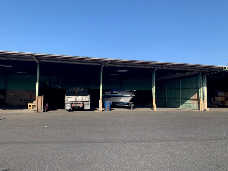 More Photos Of 4843 Cecilia St, Cudahy Land For Lease