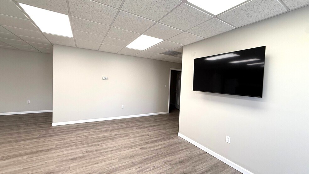 More Photos Of 3020 Cherokee Park Rd, Morristown Industrial For Lease