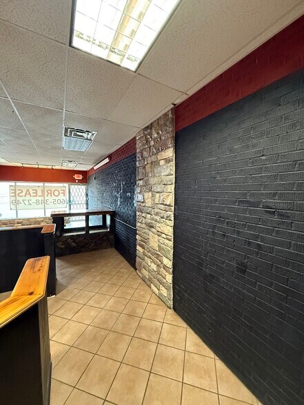 More Photos Of 116 East Blvd N, Rapid City Freestanding For Lease