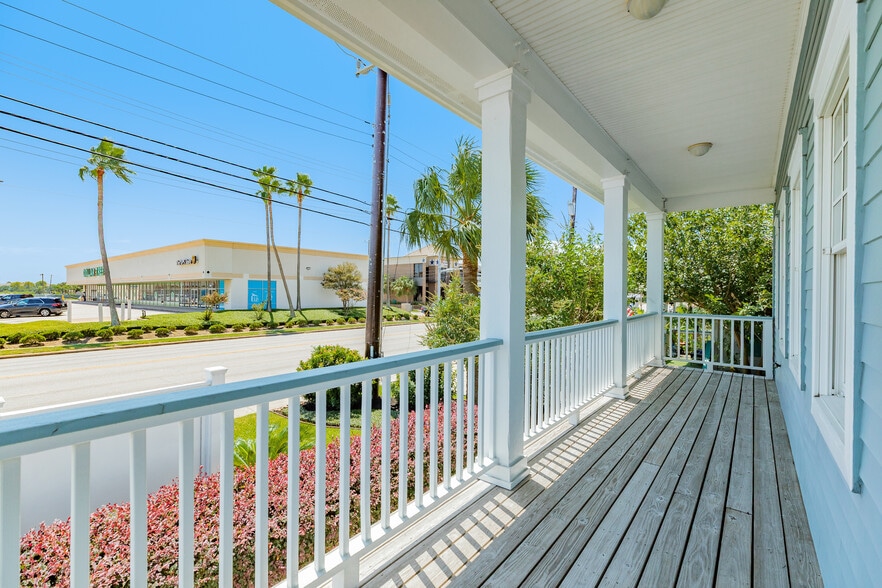 More Photos Of 6402 Stewart Rd, Galveston Office For Sale
