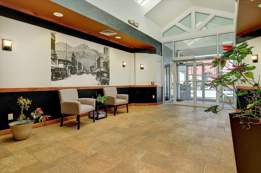 More Photos Of 130 W 2nd St, Salida Medical For Sale