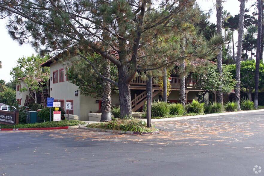 More Photos Of 122 Civic Center Dr, Vista Office For Sale