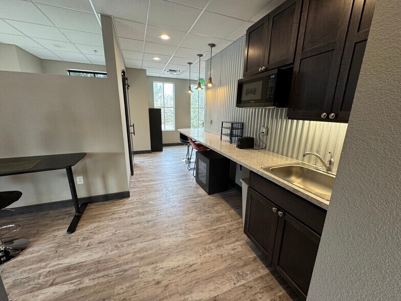 More Photos Of 102 E 1st St, Loveland Office For Lease