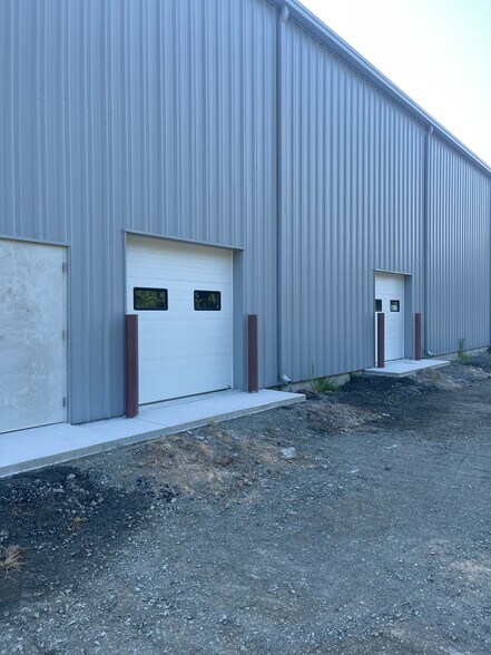 More Photos Of 28163 Nine Foot Rd, Dagsboro Showroom For Lease