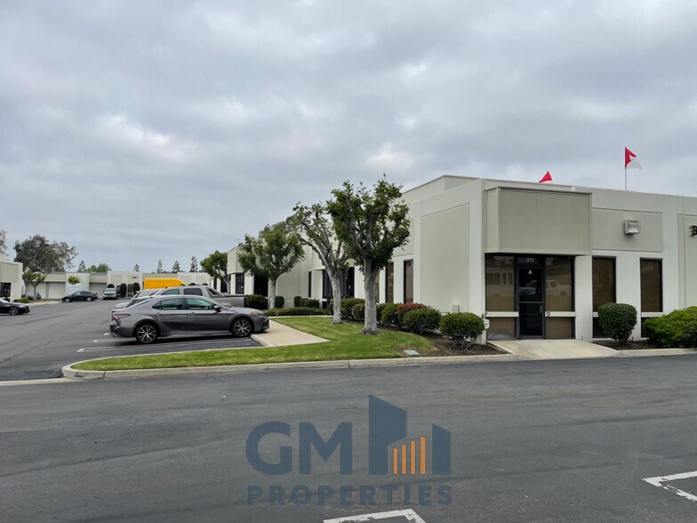 More Photos Of 351-371 Oak Pl, Brea Unknown For Lease