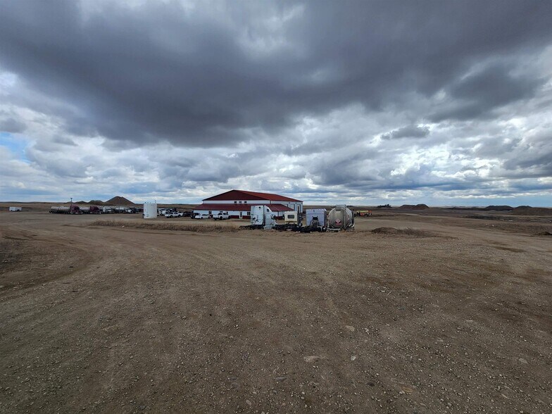 More Photos Of 6619 62 1/2 Ave NW, Blaisdell Distribution For Sale