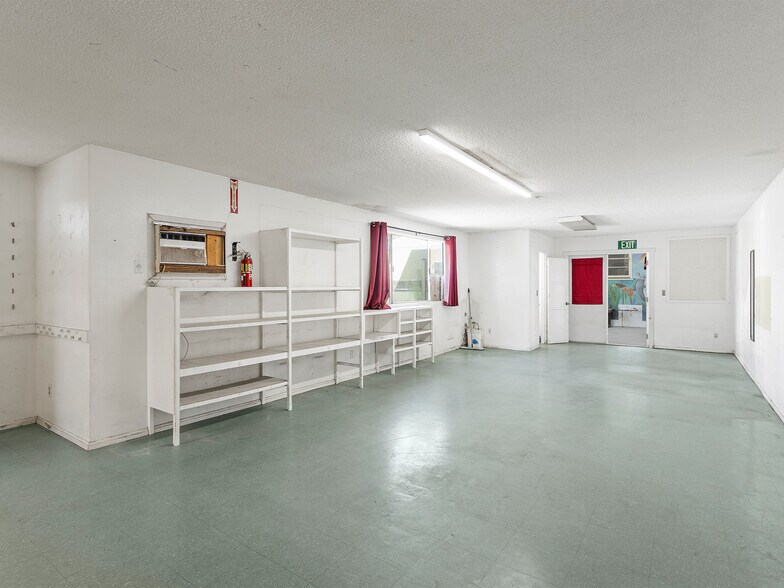 More Photos Of 1817 W Burbank Blvd, Burbank Daycare Center For Sale